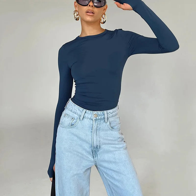 Fashion Women’s Long Sleeve Crew Neck T-Shirt: Slim Fit Crop Top with Thumb Holes for Summer Streetwear