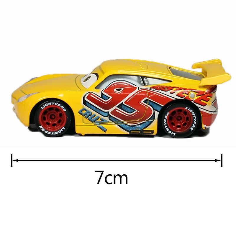 Disney Pixar Cars 2 Lightning McQueen Mini Racing Car – Original 1:3 Dinoco Racers Collection, Diecast Metal Model for Kids&#39; Gifts