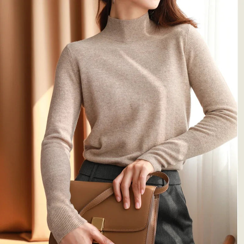 Women&#39;s Chic Turtleneck Sweater: Slim Fit, Soft Knit Pullover for Autumn/Winter