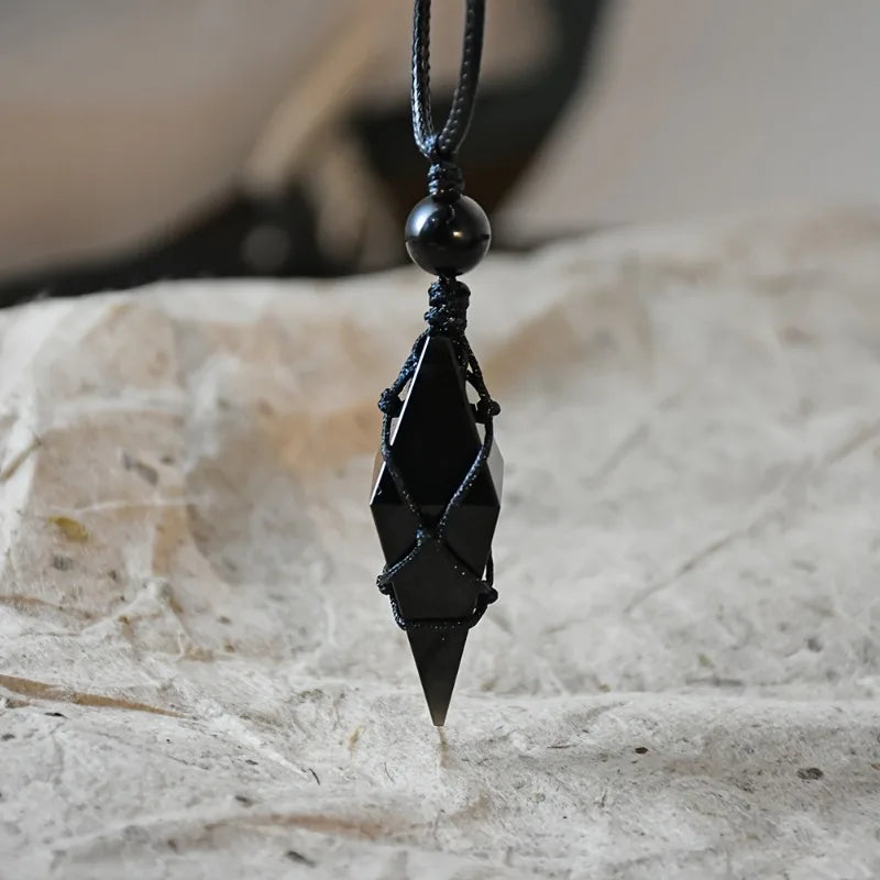 Bohemian Handmade Natural Black Stone Necklace for Men and Women, Elegant Fashion Jewelry Gift