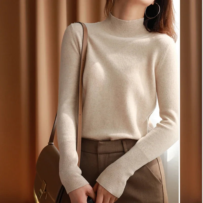 Women&#39;s Chic Turtleneck Sweater: Slim Fit, Soft Knit Pullover for Autumn/Winter