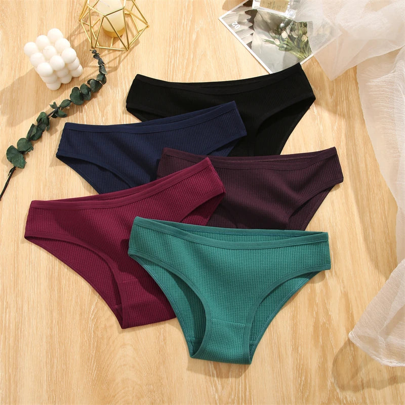 5-Pack Women&#39;s Breathable Cotton Panties for Comfort