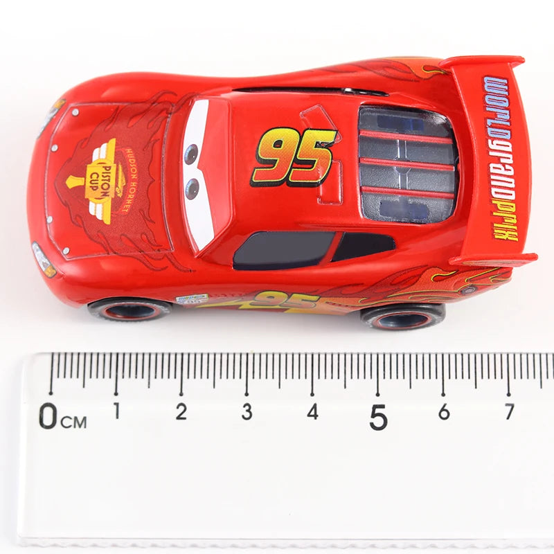 Disney Pixar Cars 2 Lightning McQueen Mini Racing Car – Original 1:3 Dinoco Racers Collection, Diecast Metal Model for Kids&#39; Gifts