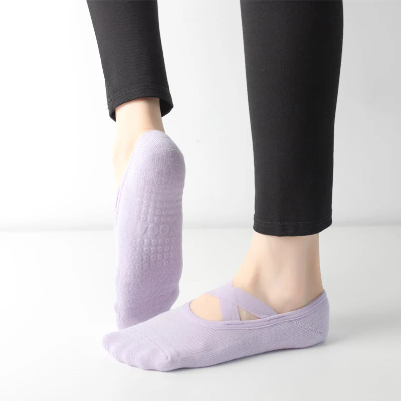 Women’s Breathable Non-Slip Yoga Socks – Towel Bottom &amp; Silicone Grip for Pilates