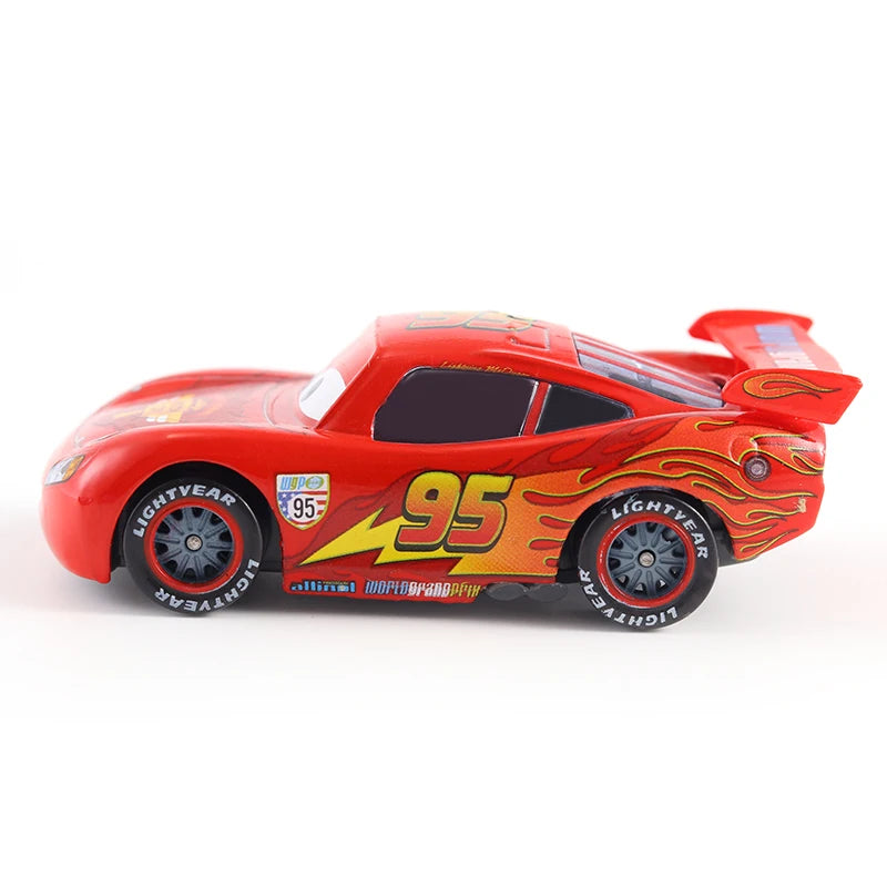 Disney Pixar Cars 2 Lightning McQueen Mini Racing Car – Original 1:3 Dinoco Racers Collection, Diecast Metal Model for Kids&#39; Gifts