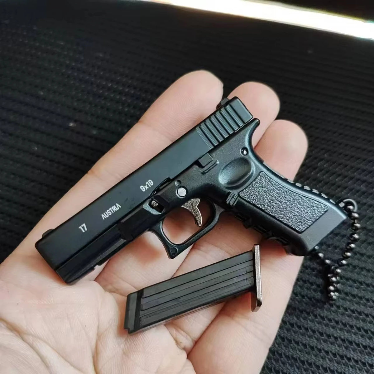 1:3 Scale Glock G17 Mini Pistol Model: Metal DIY Toy Keychain Pendant