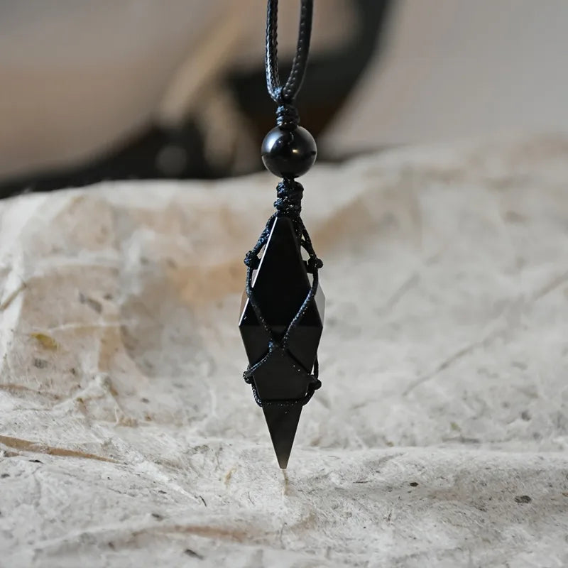 Bohemian Handmade Natural Black Stone Necklace for Men and Women, Elegant Fashion Jewelry Gift