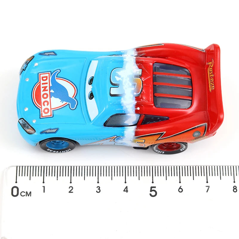 Disney Pixar Cars 2 Lightning McQueen Mini Racing Car – Original 1:3 Dinoco Racers Collection, Diecast Metal Model for Kids&#39; Gifts