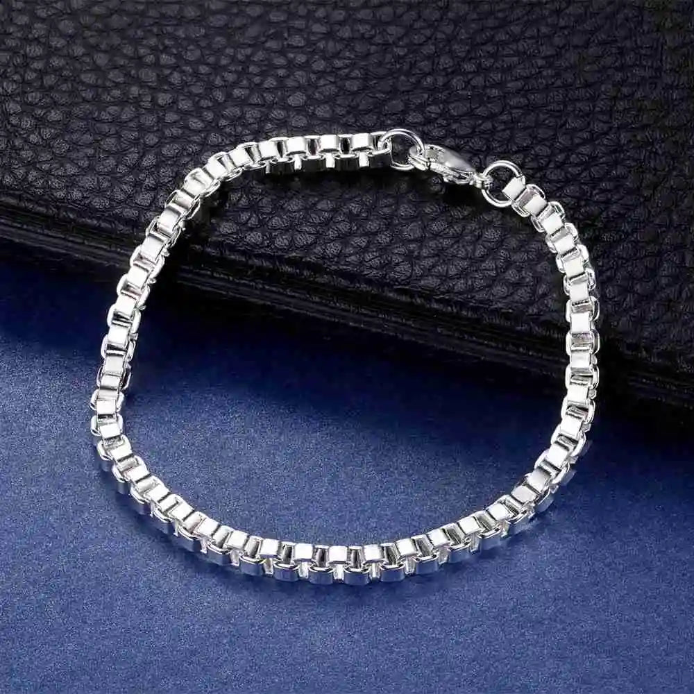925 Sterling Silver Heart Bracelet for Women and Men, High-Quality Romance Chain Fashion Jewelry for Engagement, Party and Wedding Gift