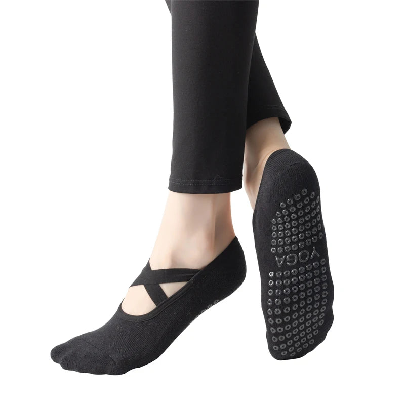 Women’s Breathable Non-Slip Yoga Socks – Towel Bottom &amp; Silicone Grip for Pilates