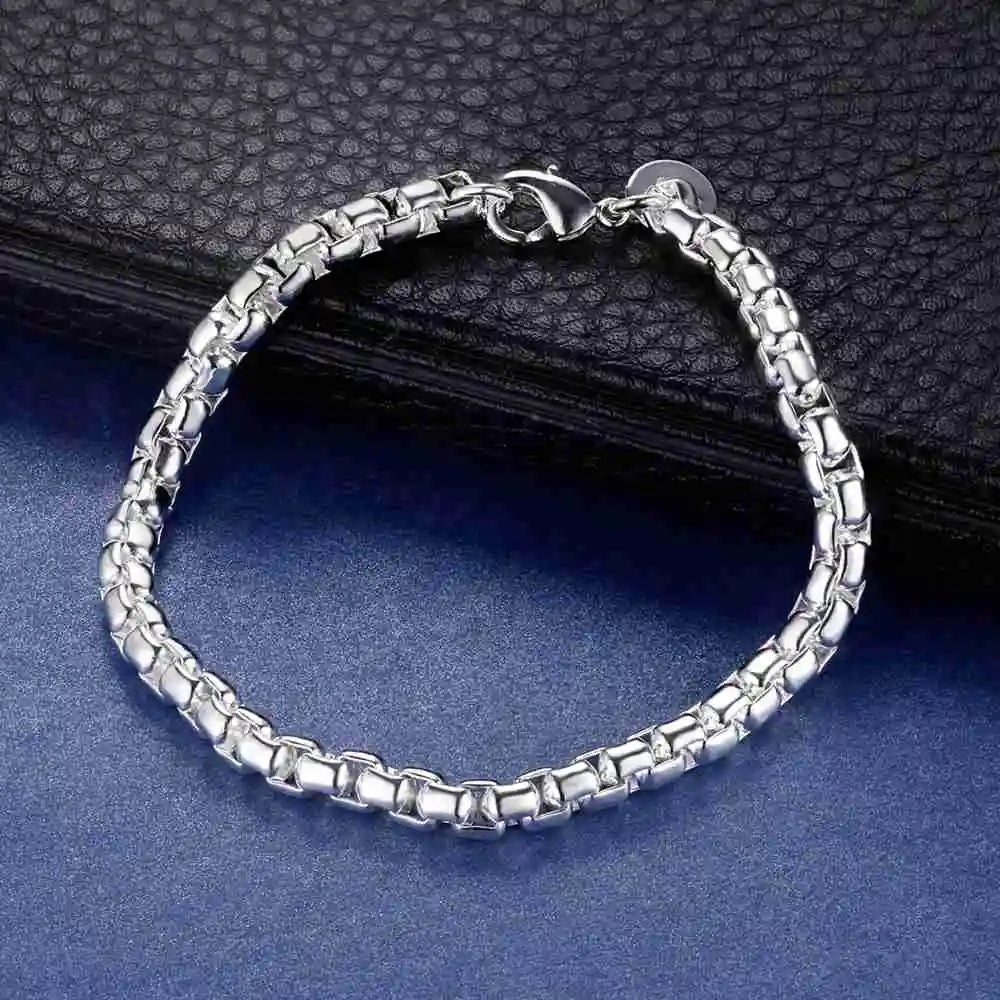 925 Sterling Silver Heart Bracelet for Women and Men, High-Quality Romance Chain Fashion Jewelry for Engagement, Party and Wedding Gift