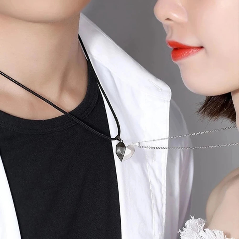 Magnetic Heart Couple Necklace – Electrocardiogram Pendant Splicing Design, Perfect Valentine&#39;s Day Gift