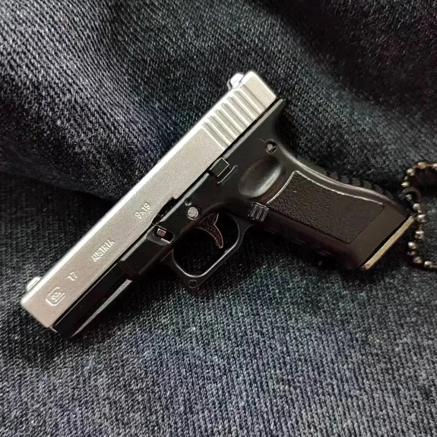 1:3 Scale Glock G17 Mini Pistol Model: Metal DIY Toy Keychain Pendant