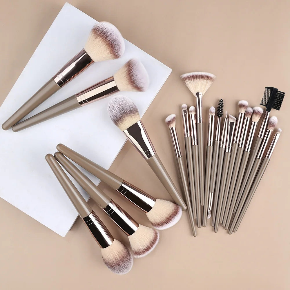 Makeup Brush Set - Foundation, Eyeshadow &amp; Blush Blending Tools