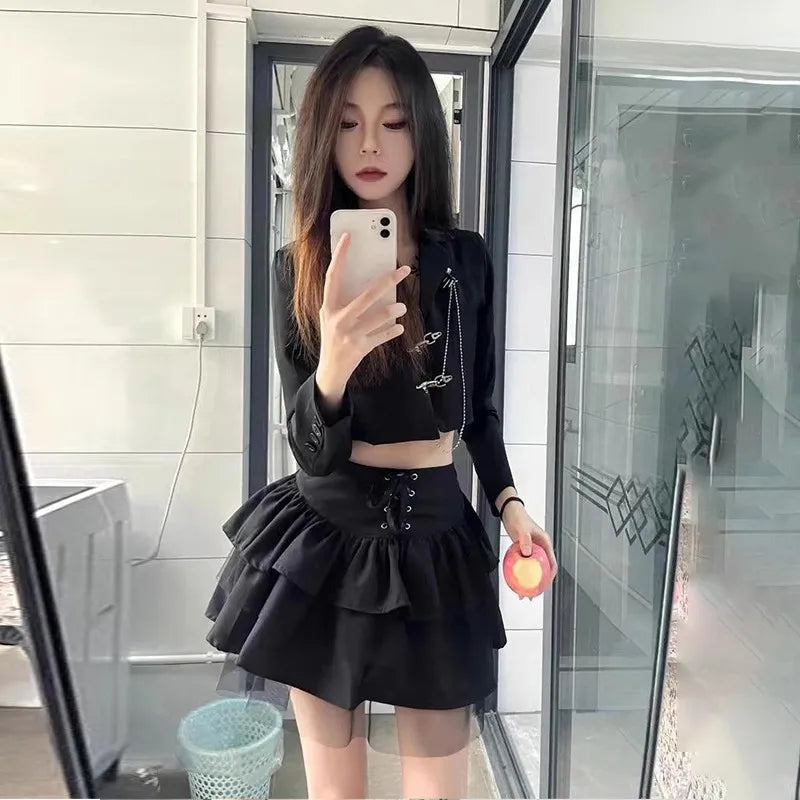 Women&#39;s Y2K High-Waisted Layered Mesh Skirt: Fluffy Lace-Up Cake Skirt in Black