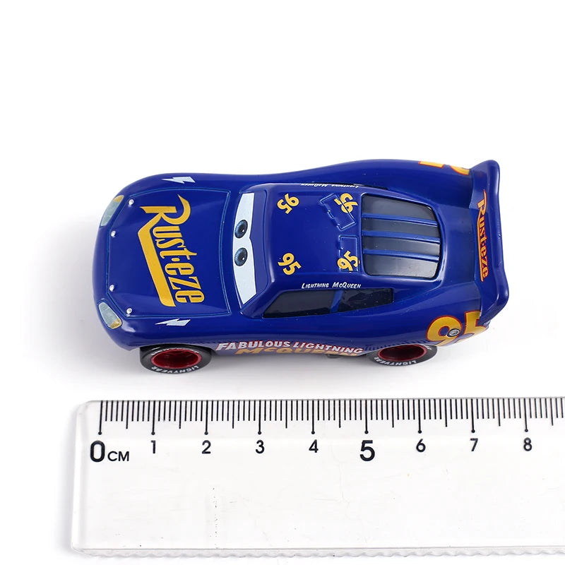 Disney Pixar Cars 2 Lightning McQueen Mini Racing Car – Original 1:3 Dinoco Racers Collection, Diecast Metal Model for Kids&#39; Gifts