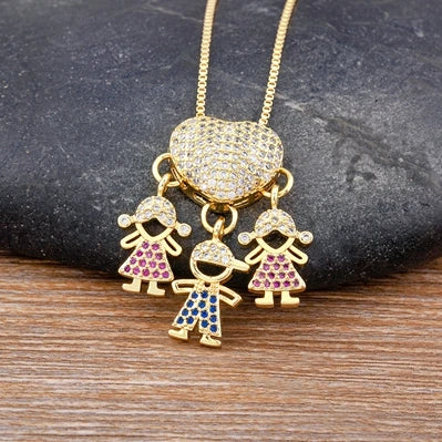 Nidin Luxury Crystal Zircon Heart Pendant Necklace for Girls and Boys, Romantic Inlaid Design Fashion