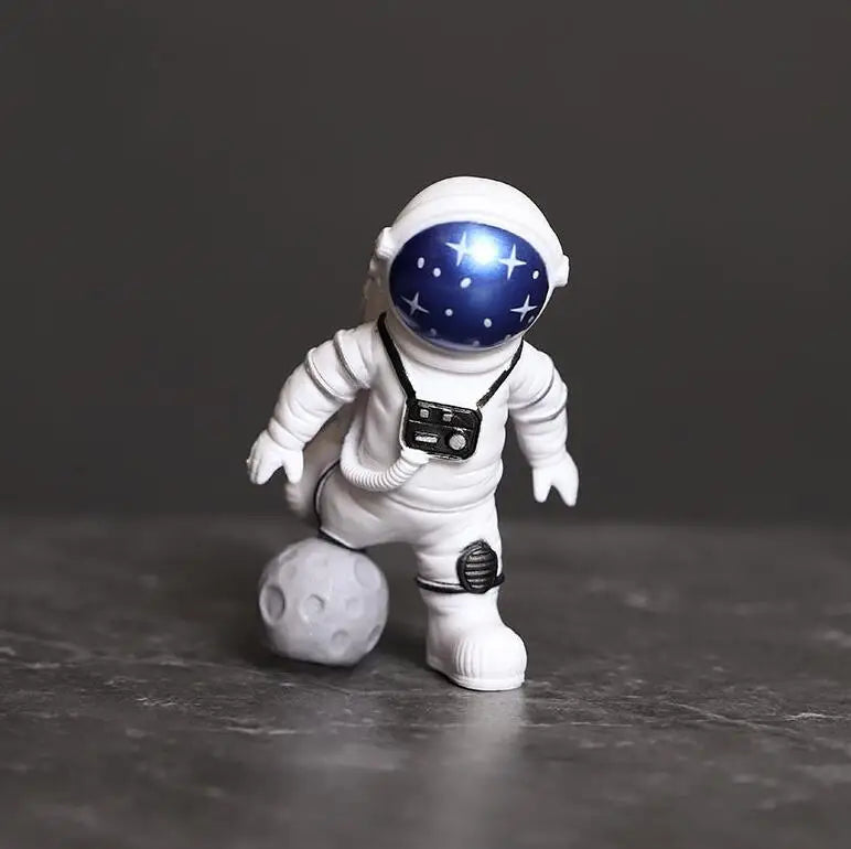 4pcs Astronaut Figurine Set: Spaceman Sculpture for Home Decoration and Kids&#39; Educational Gift